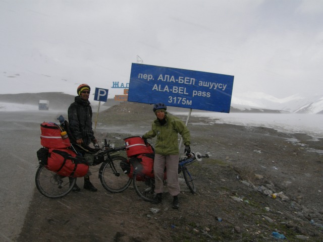 2009 - A vélo couché du Kazakhstan à l'Inde. Kirghizistan